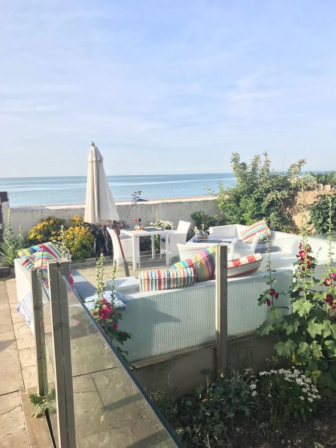 The Beach Bed & Breakfast Hythe  Exterior foto